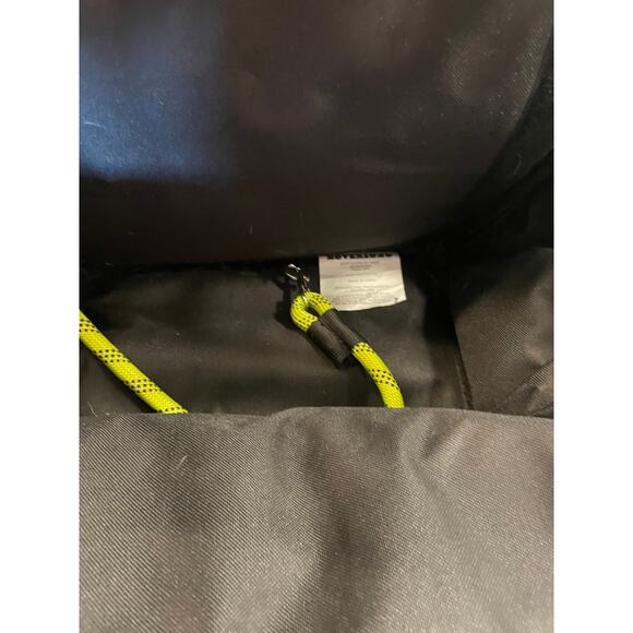 Roverlund Pet Carrier black neon yellow backpack Airline compliant travel leash - Picture 8 of 10